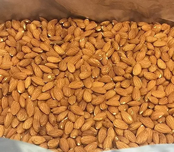 RAW ALMOND NUTS